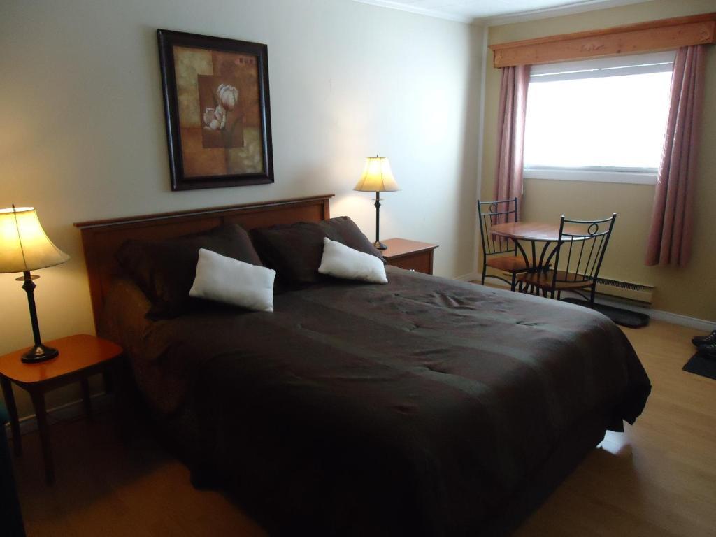 Motel Canadien Trois-Rivières Eksteriør bilde